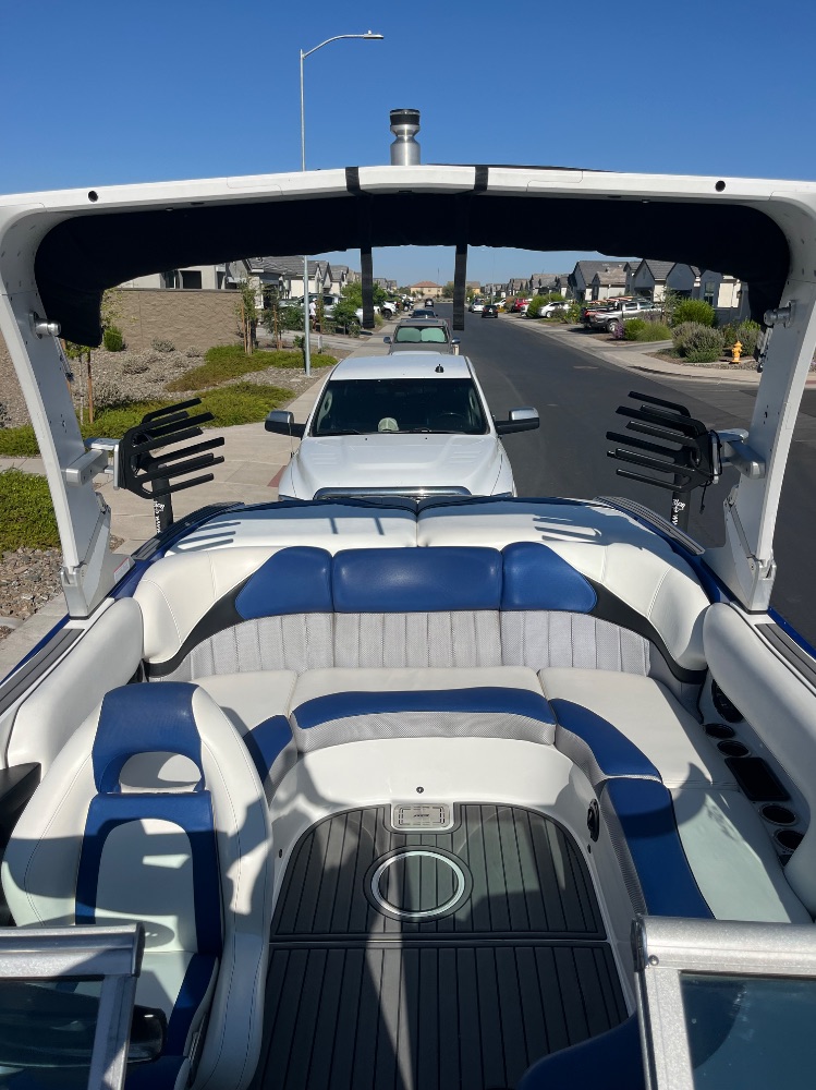2019 MB B52 21' Icon